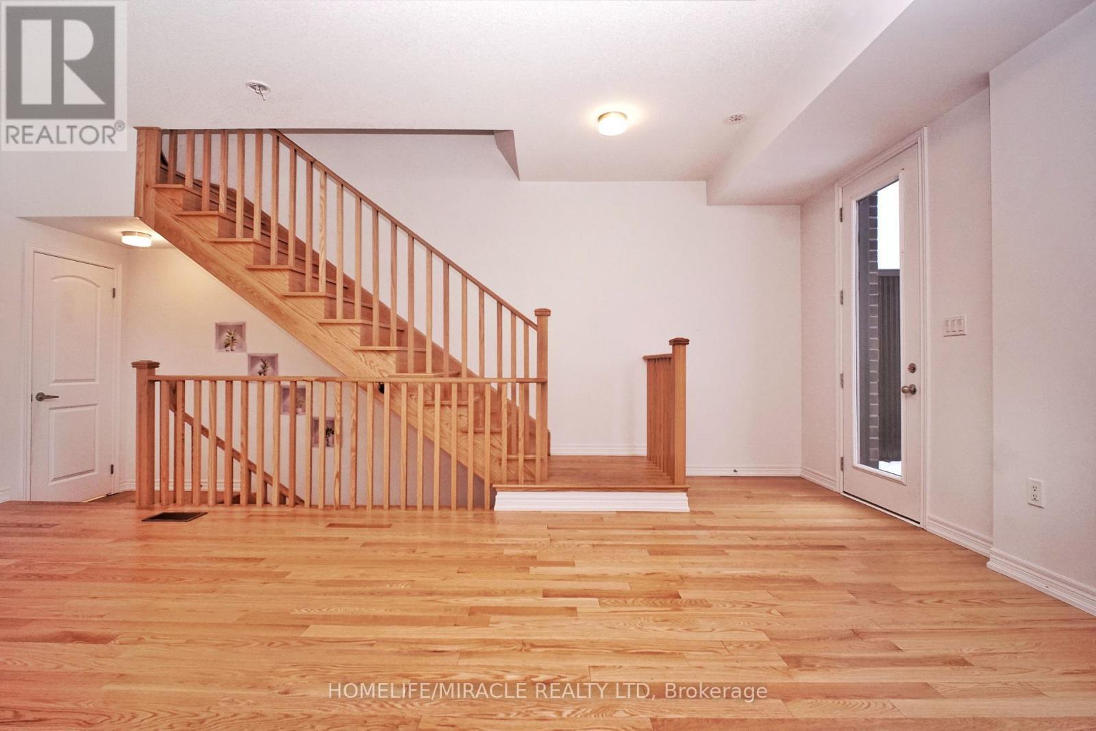 59 Sorbara Way, Whitby, ON - Indoor Photo Showing Other Room