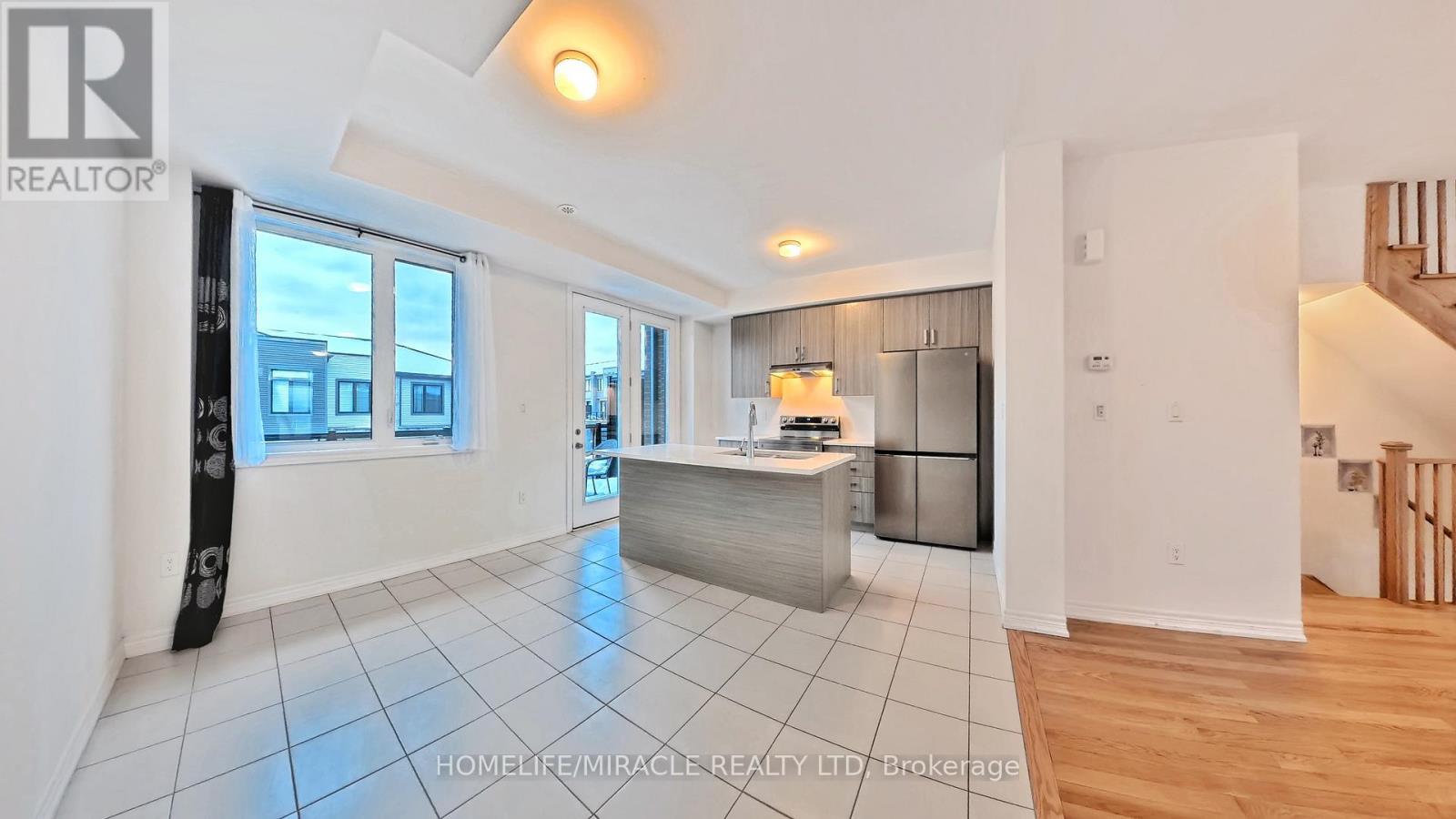 59 Sorbara Way, Whitby, ON - Indoor Photo Showing Kitchen