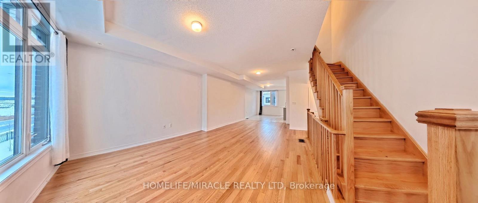 59 Sorbara Way, Whitby, ON - Indoor Photo Showing Other Room