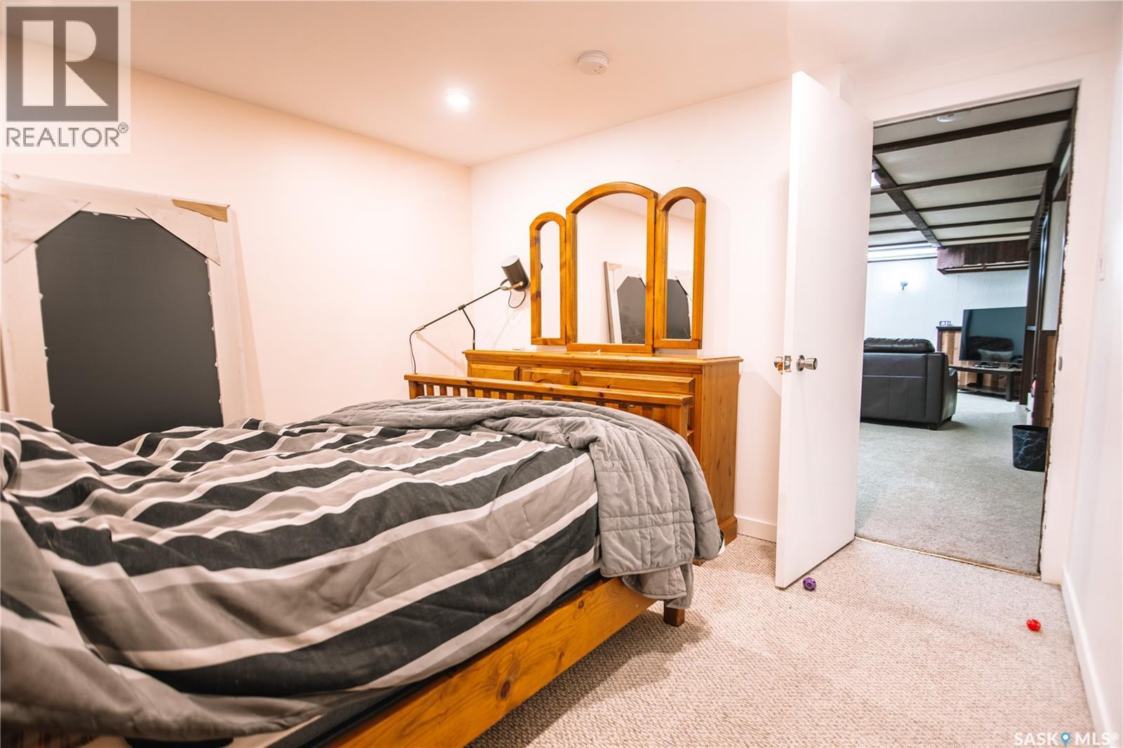 132 Nagel Crescent, Regina, SK - Indoor Photo Showing Bedroom