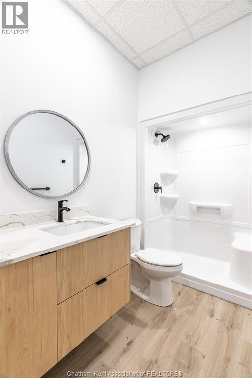 138 King Street West Unit# 207, Chatham, ON - Indoor Photo Showing Bathroom