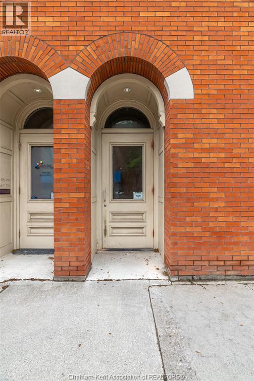 138 King Street West Unit# 207, Chatham, ON - Outdoor With Exterior