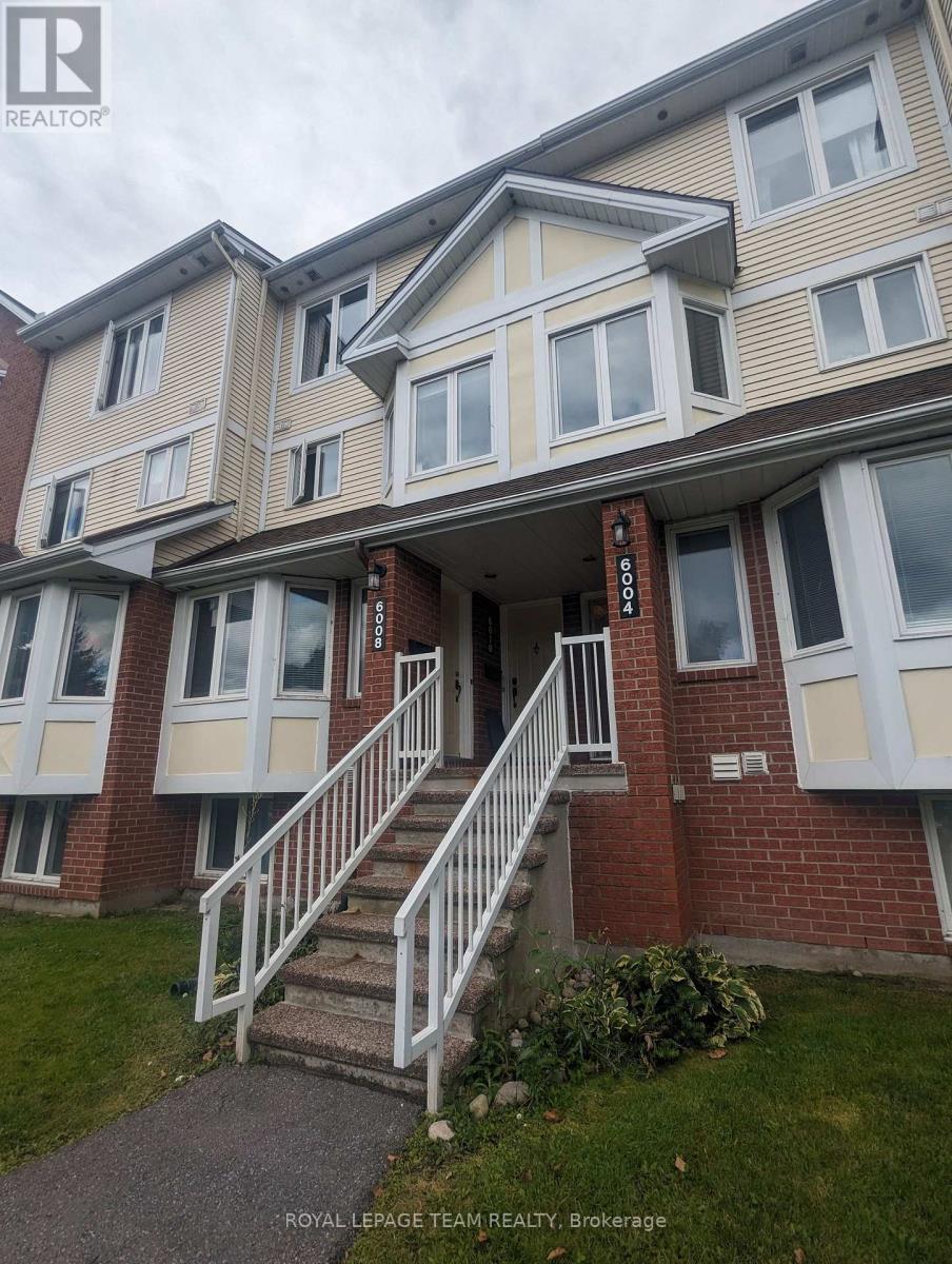 Main entrance - 17B - 6010 Red Willow Drive, Ottawa, ON - Outdoor With Facade