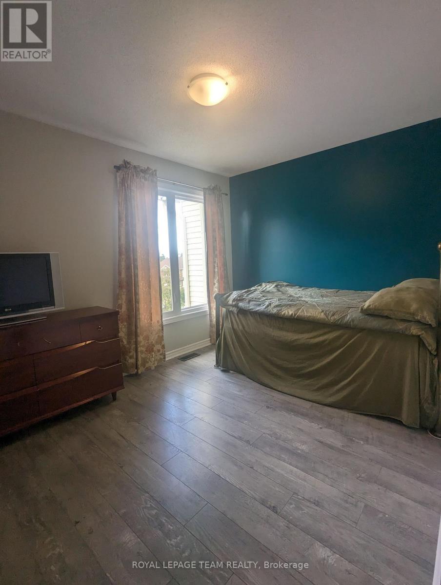 Second Bedroom - 17B - 6010 Red Willow Drive, Ottawa, ON - Indoor Photo Showing Bedroom