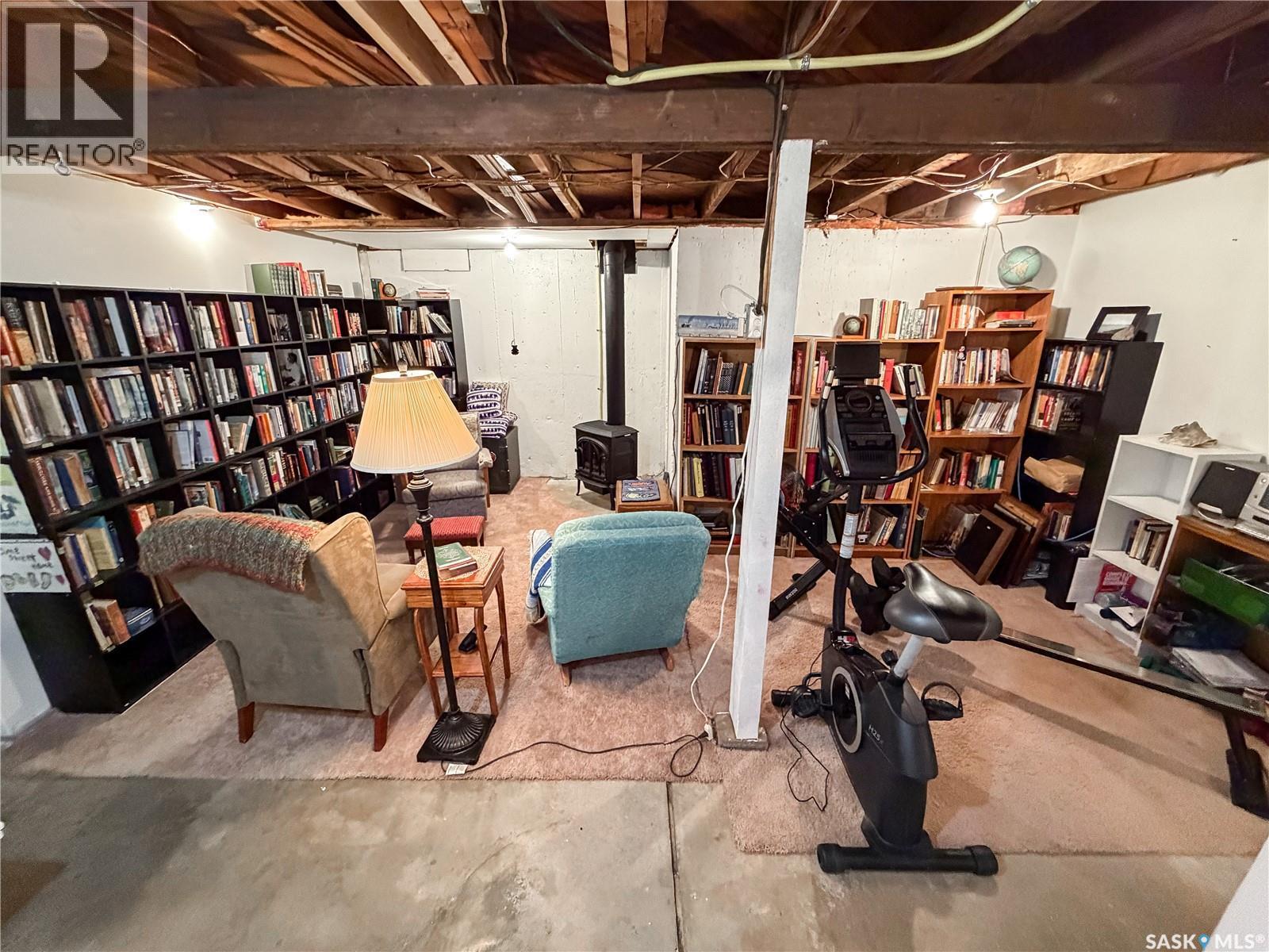 610 Railway Street, Eastend, SK - Indoor Photo Showing Basement
