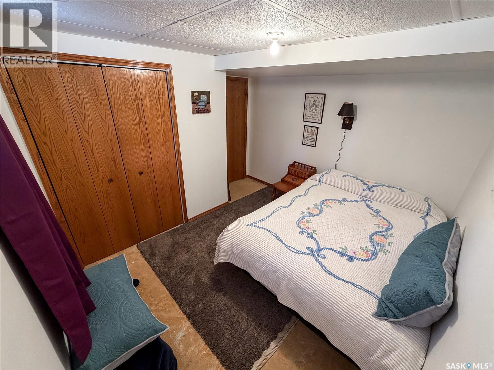 610 Railway Street, Eastend, SK - Indoor Photo Showing Bedroom