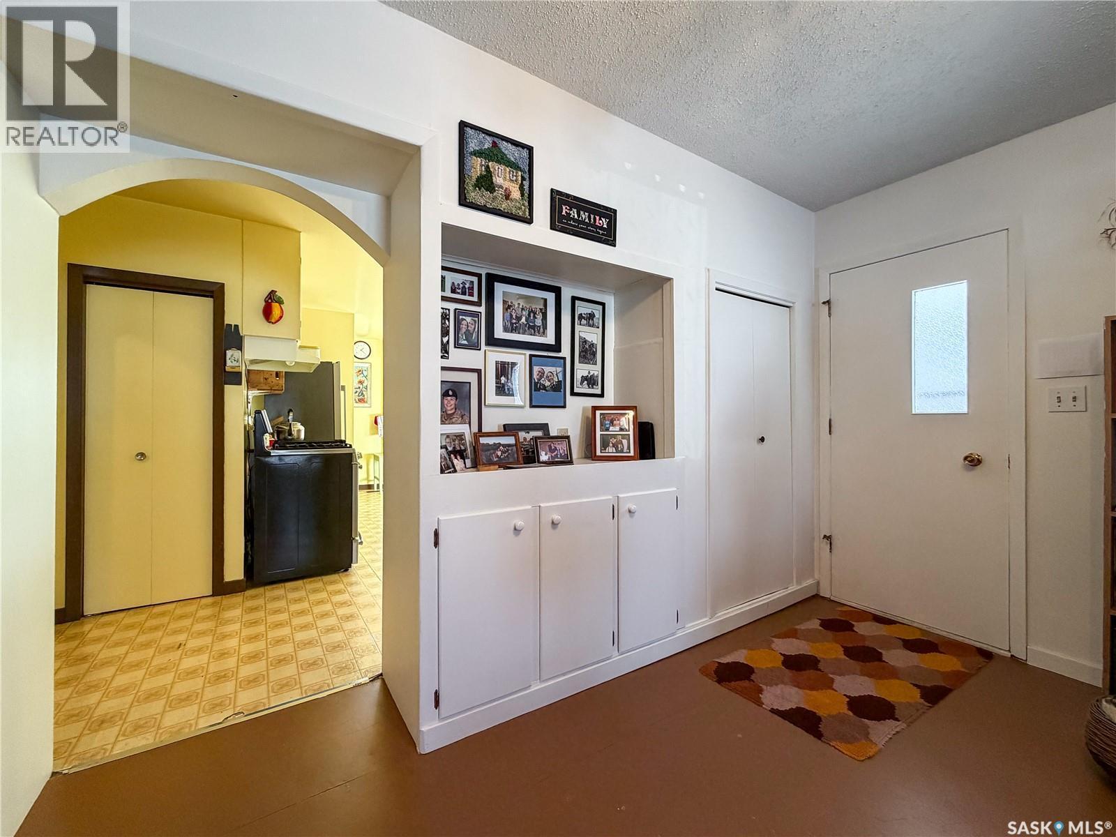 610 Railway Street, Eastend, SK - Indoor Photo Showing Other Room