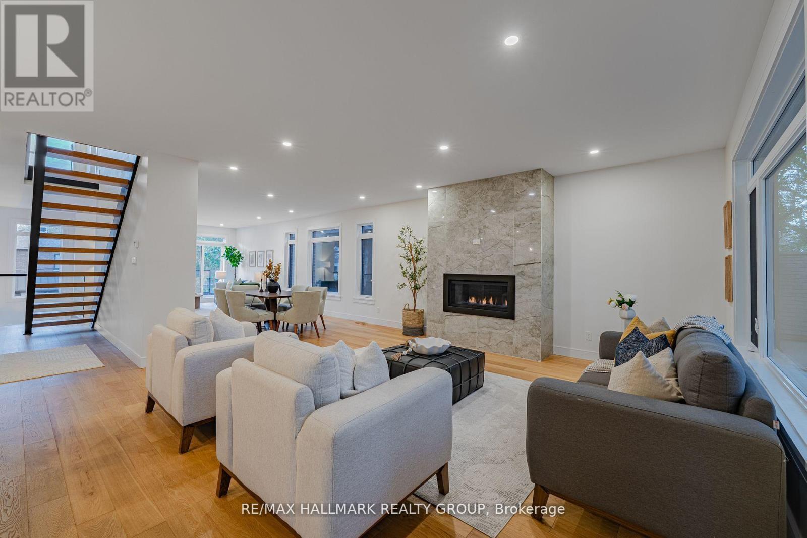 14 Thornton Avenue, Ottawa, ON - Indoor Photo Showing Living Room With Fireplace