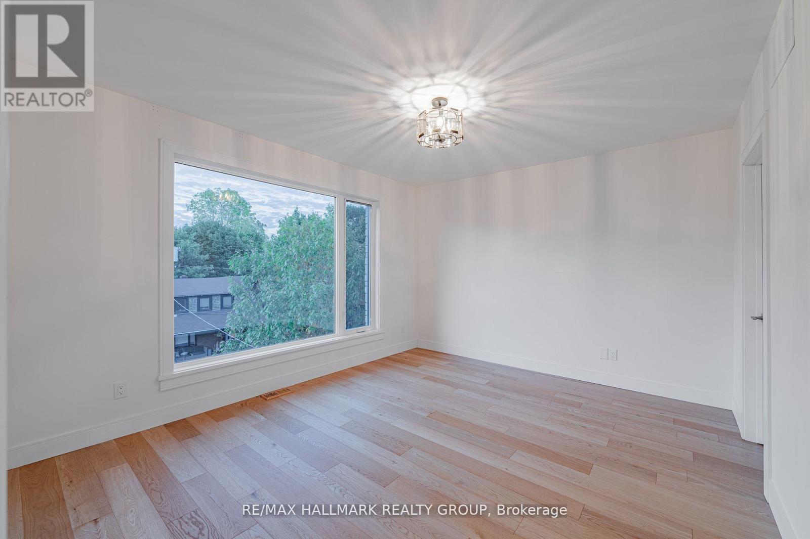 14 Thornton Avenue, Ottawa, ON - Indoor Photo Showing Other Room