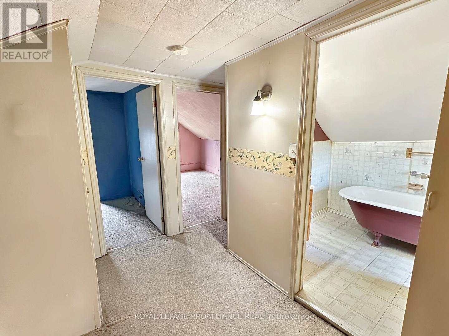 97 Catharine Street, Belleville (Belleville Ward), ON - Indoor Photo Showing Other Room