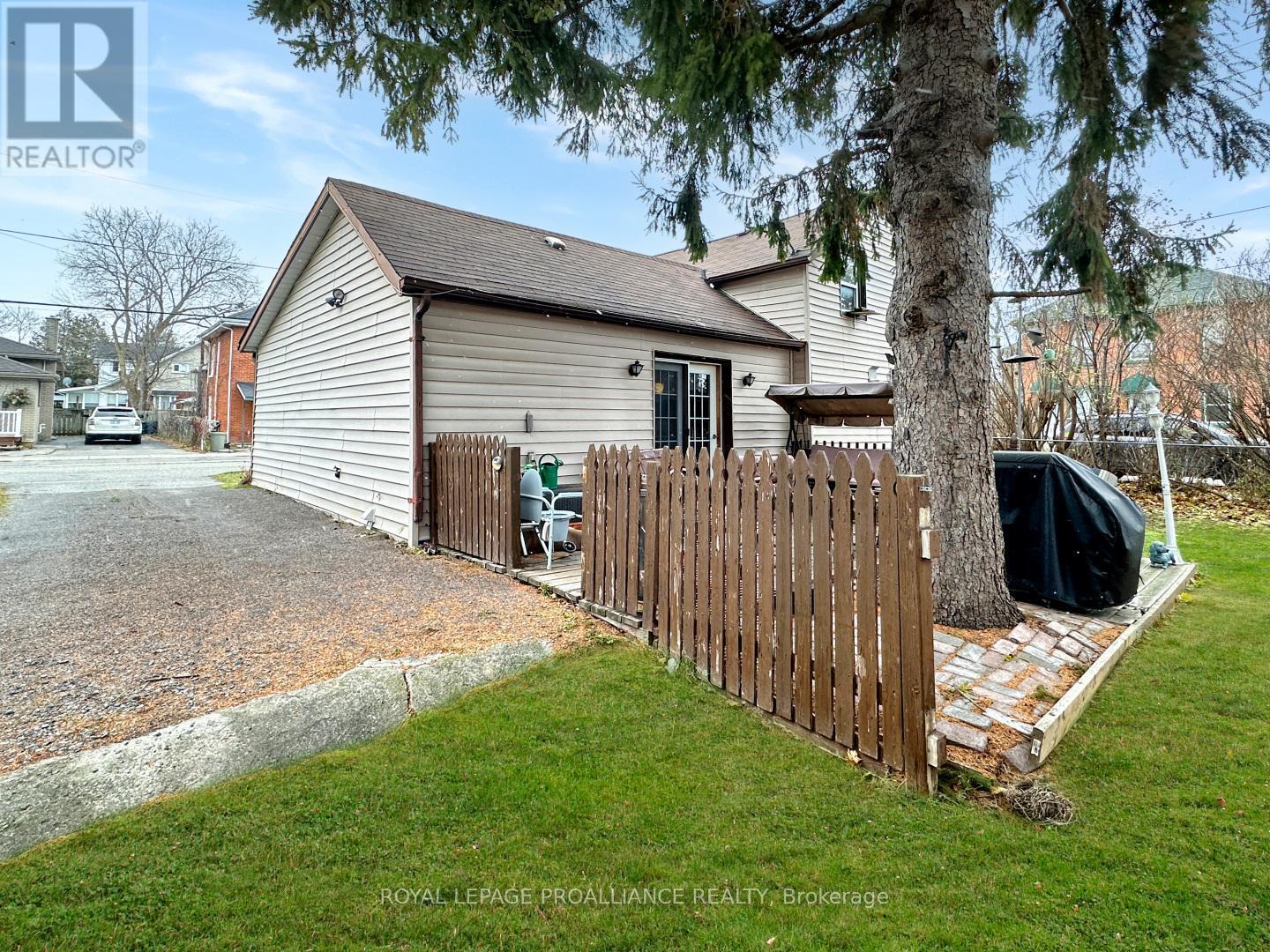 97 Catharine Street, Belleville (Belleville Ward), ON - Outdoor