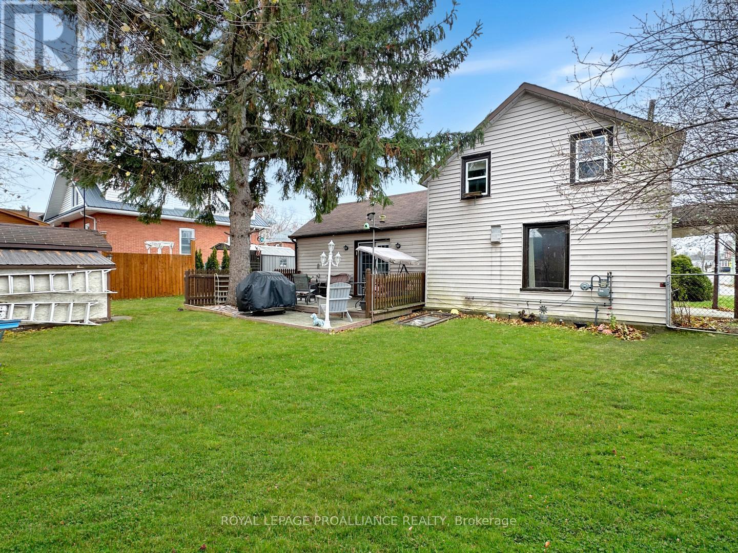 97 Catharine Street, Belleville (Belleville Ward), ON - Outdoor