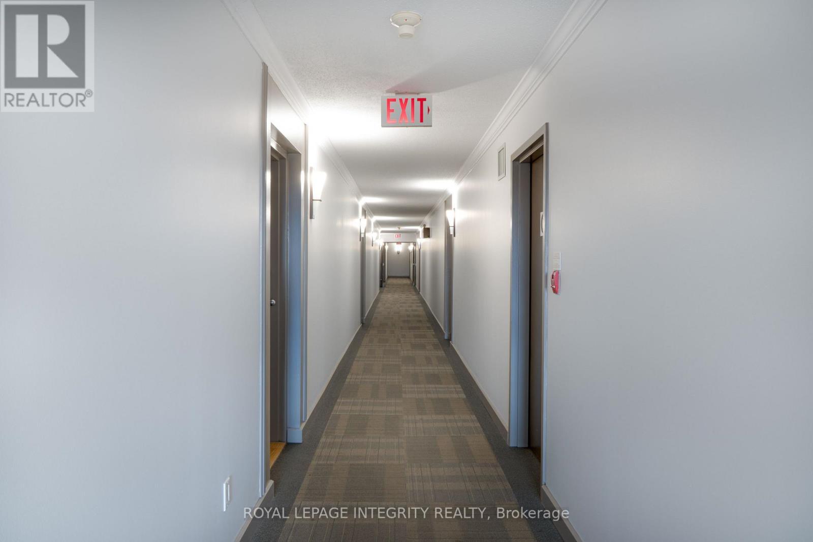 Corridor - 406 - 270 Brittany Drive, Ottawa, ON - Indoor Photo Showing Other Room