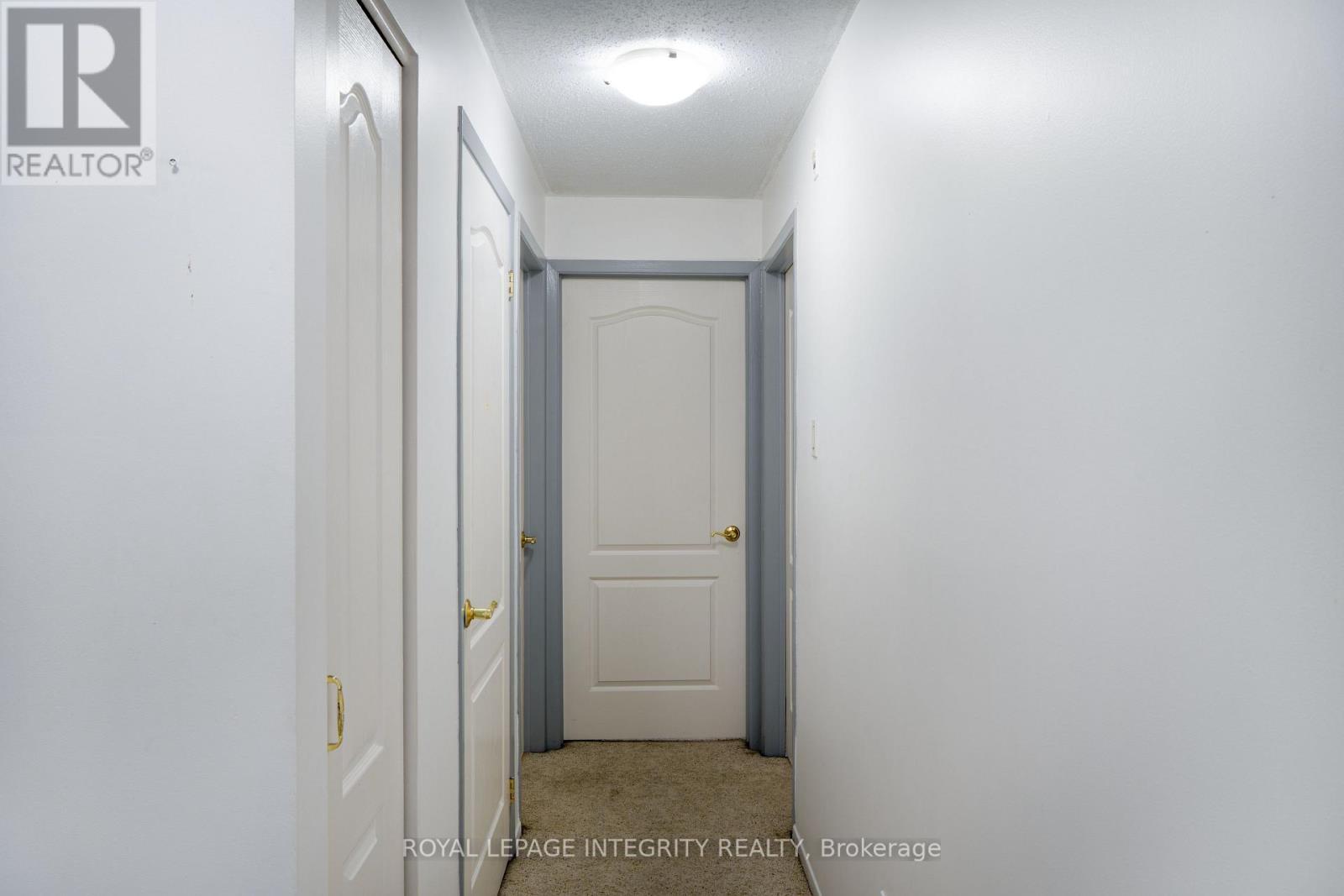 406 - 270 Brittany Drive, Ottawa, ON - Indoor Photo Showing Other Room
