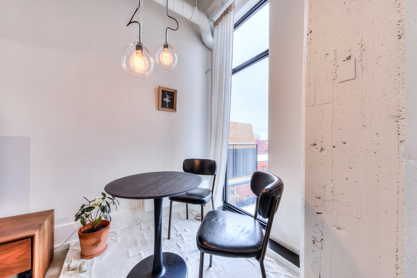 Coin-repas - 305-1900 Rue Augustin-Cantin, Montréal (Le Sud-Ouest), QC - Indoor