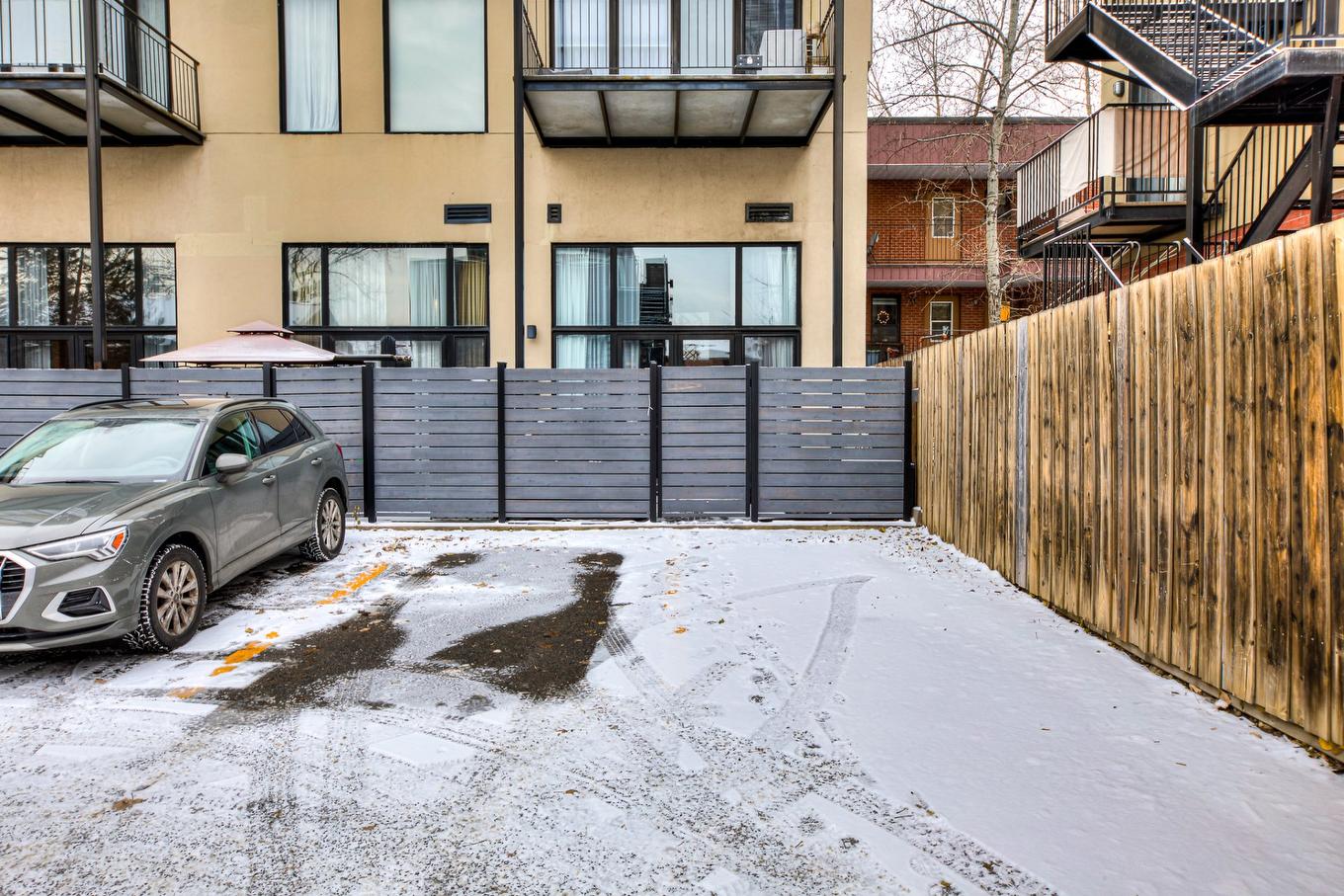 Stationnement - 305-1900 Rue Augustin-Cantin, Montréal (Le Sud-Ouest), QC - Outdoor With Balcony