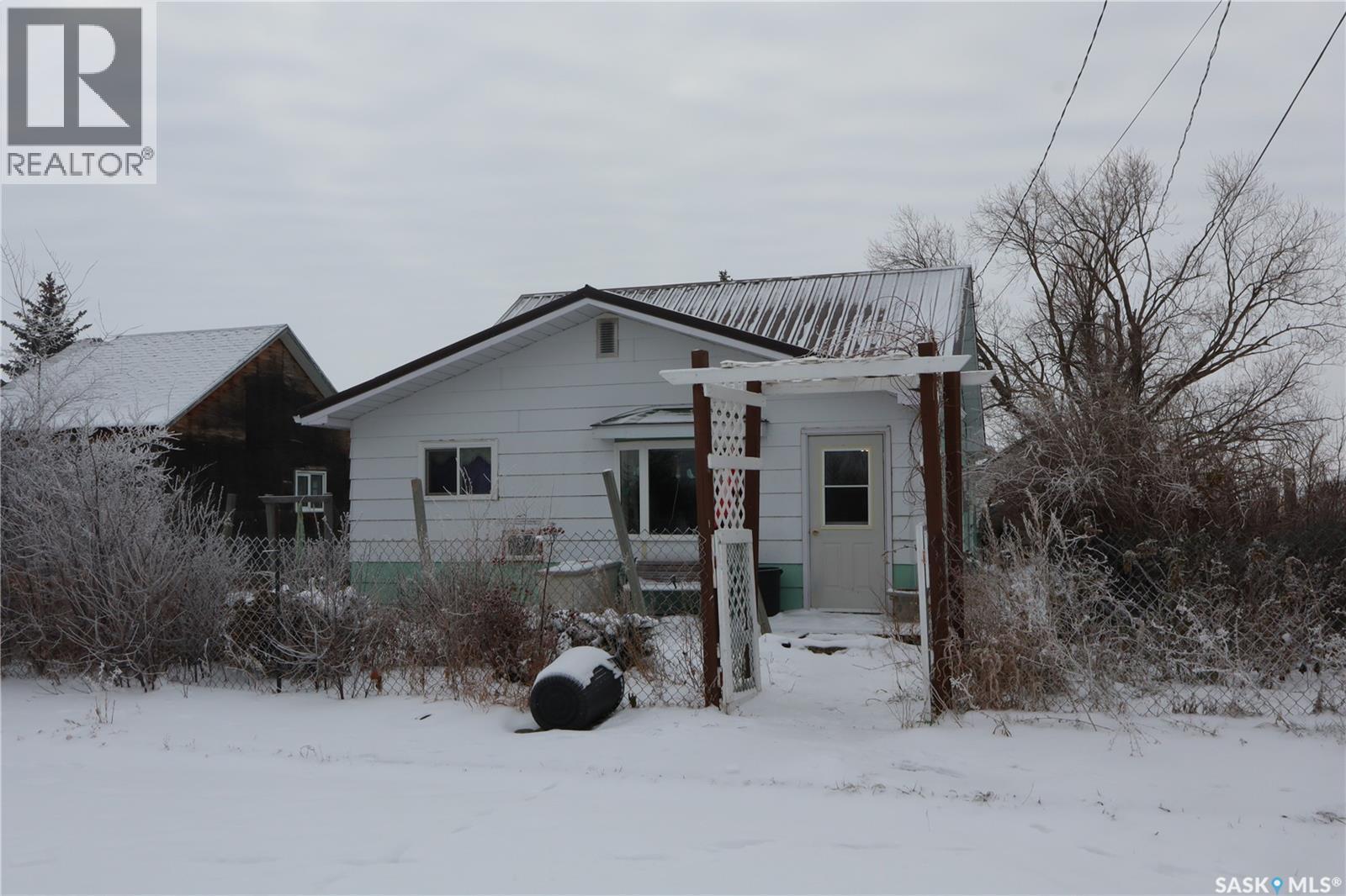 210 1St Avenue, Sutton Rm No. 103, SK - Outdoor
