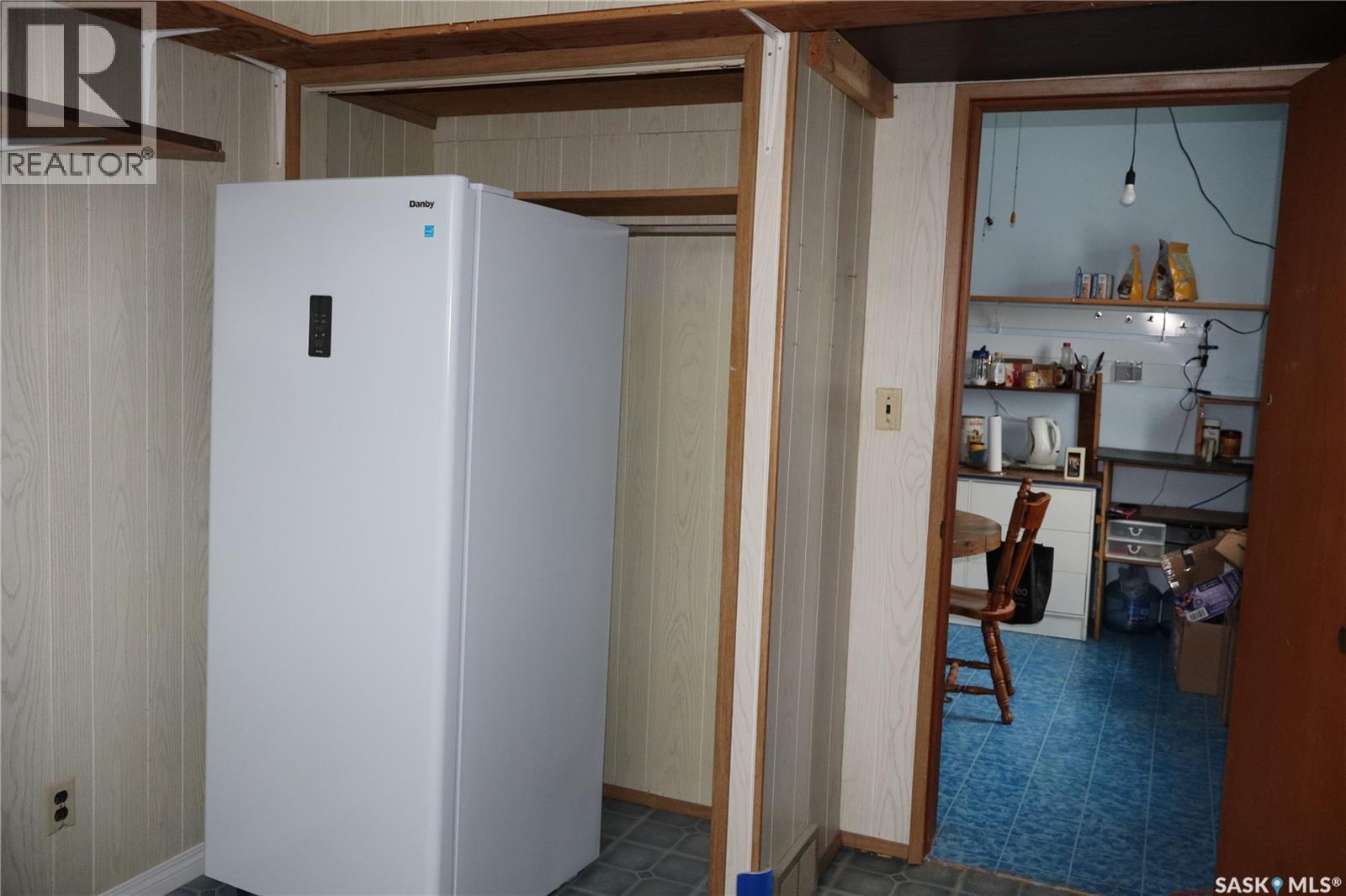 210 1St Avenue, Sutton Rm No. 103, SK - Indoor