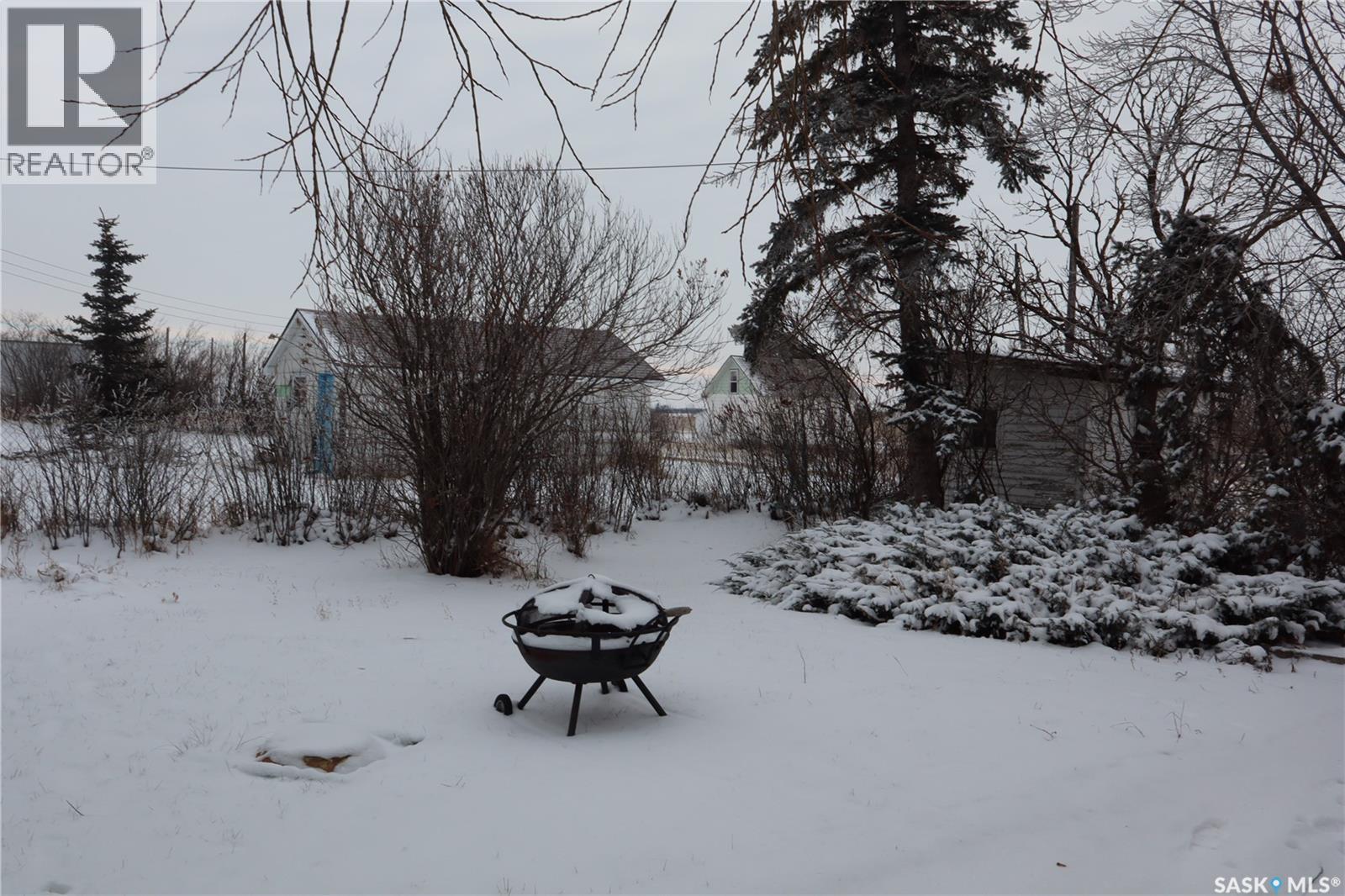 210 1St Avenue, Sutton Rm No. 103, SK - Outdoor With View