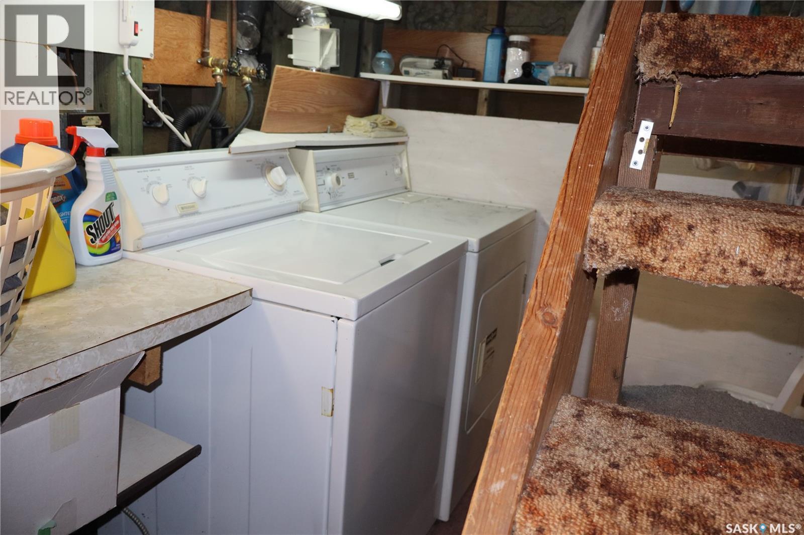 210 1St Avenue, Sutton Rm No. 103, SK - Indoor Photo Showing Laundry Room
