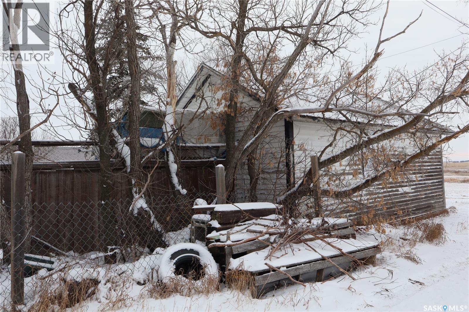 210 1St Avenue, Sutton Rm No. 103, SK - Outdoor