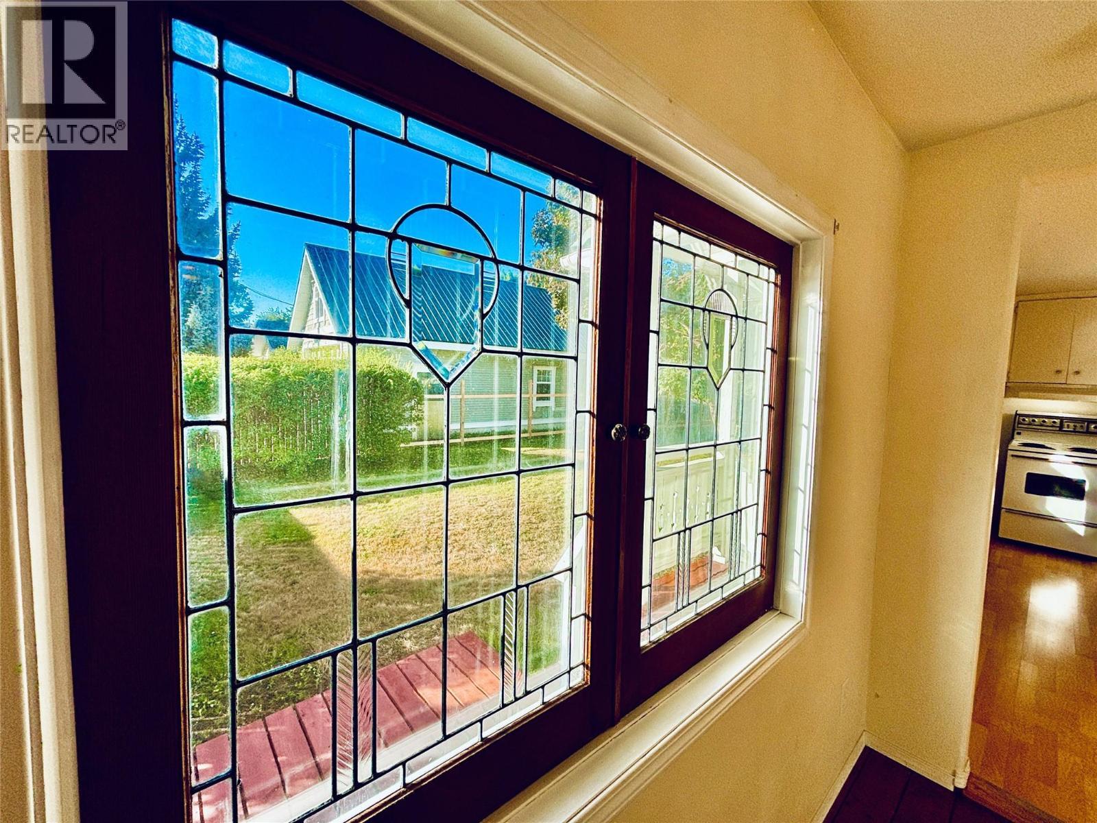 Dining Room Window - 501 Arthur Street, Slocan, BC - Indoor Photo Showing Other Room