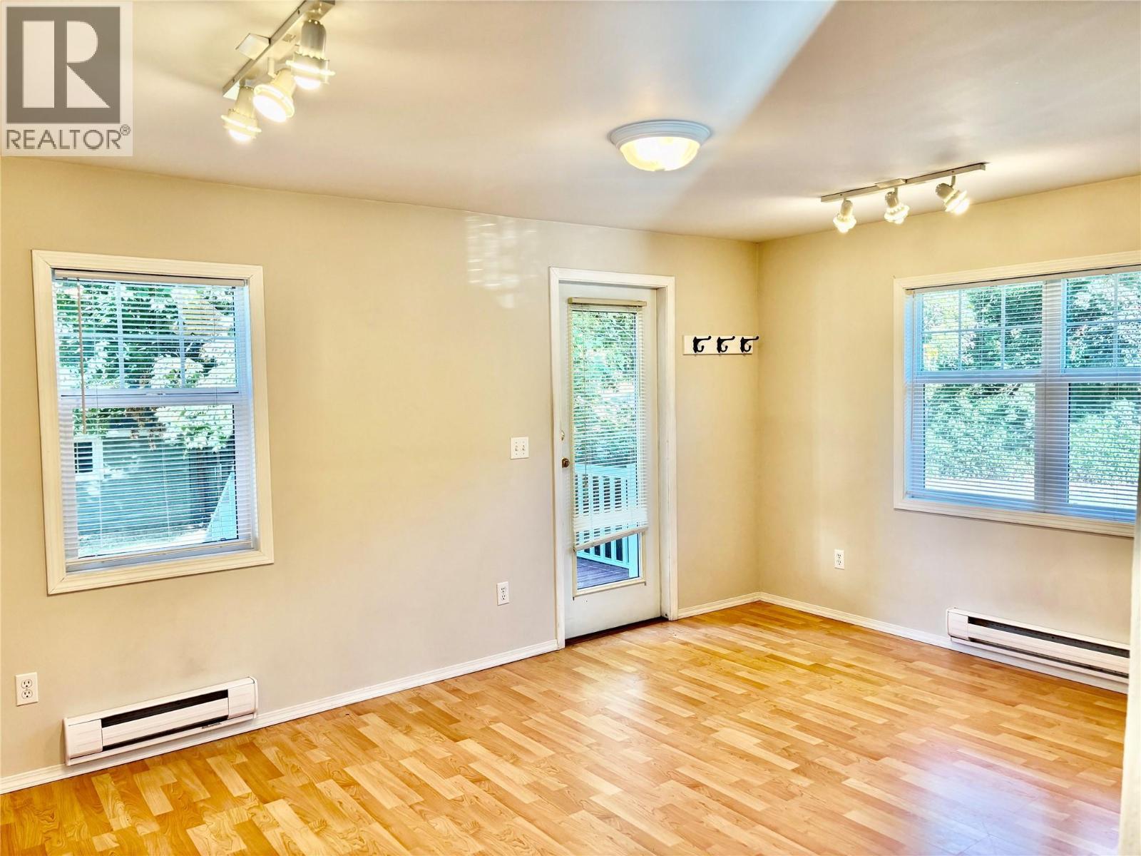 Living Room - 501 Arthur Street, Slocan, BC - Indoor Photo Showing Other Room