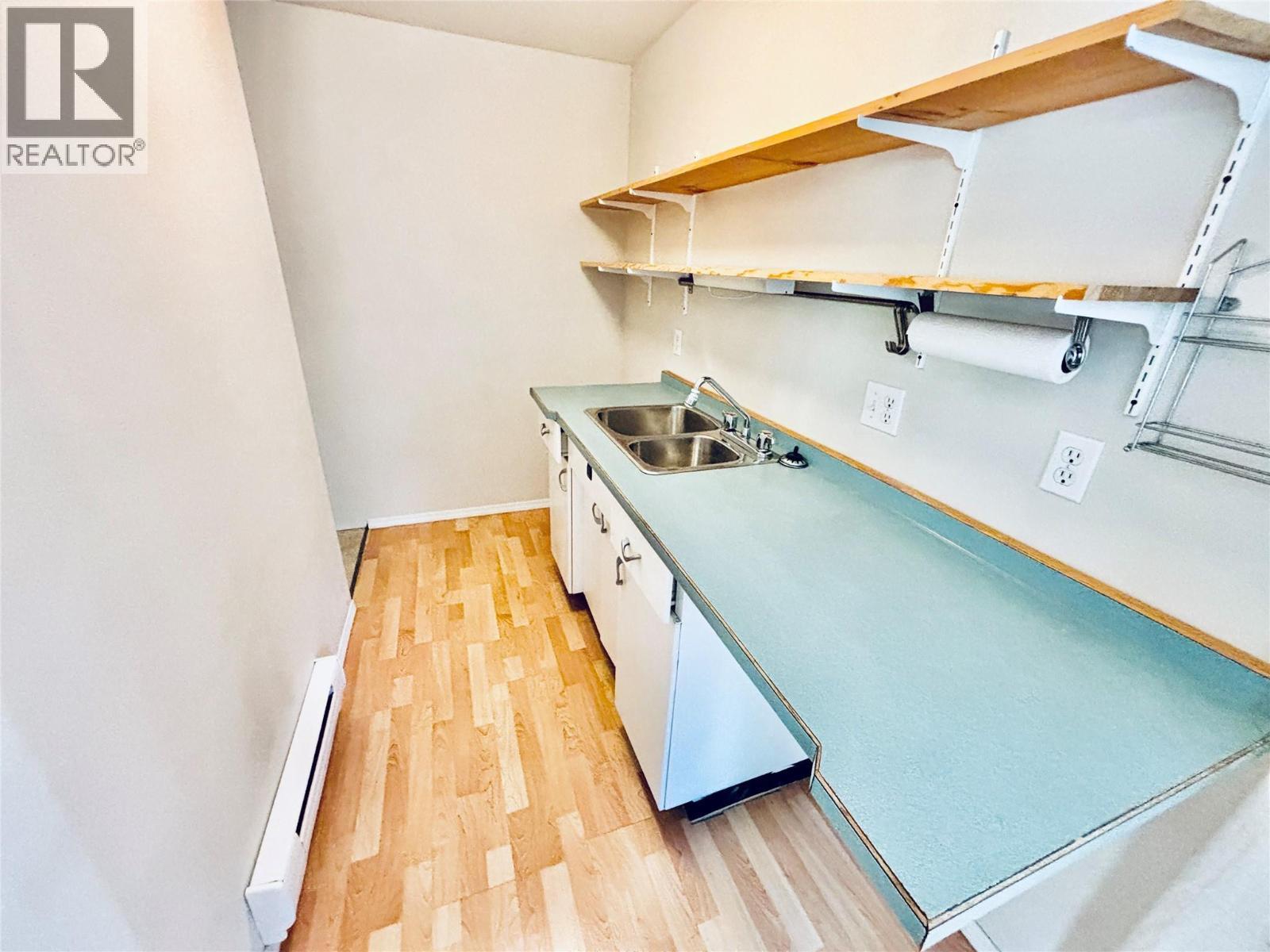 Wet Bar - 501 Arthur Street, Slocan, BC - Indoor