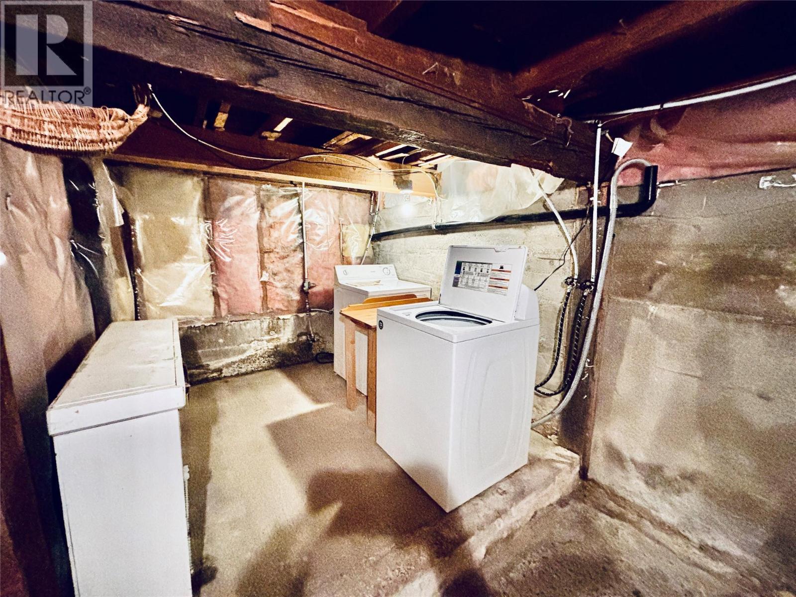 Laundry in Basement - 501 Arthur Street, Slocan, BC - Indoor Photo Showing Laundry Room