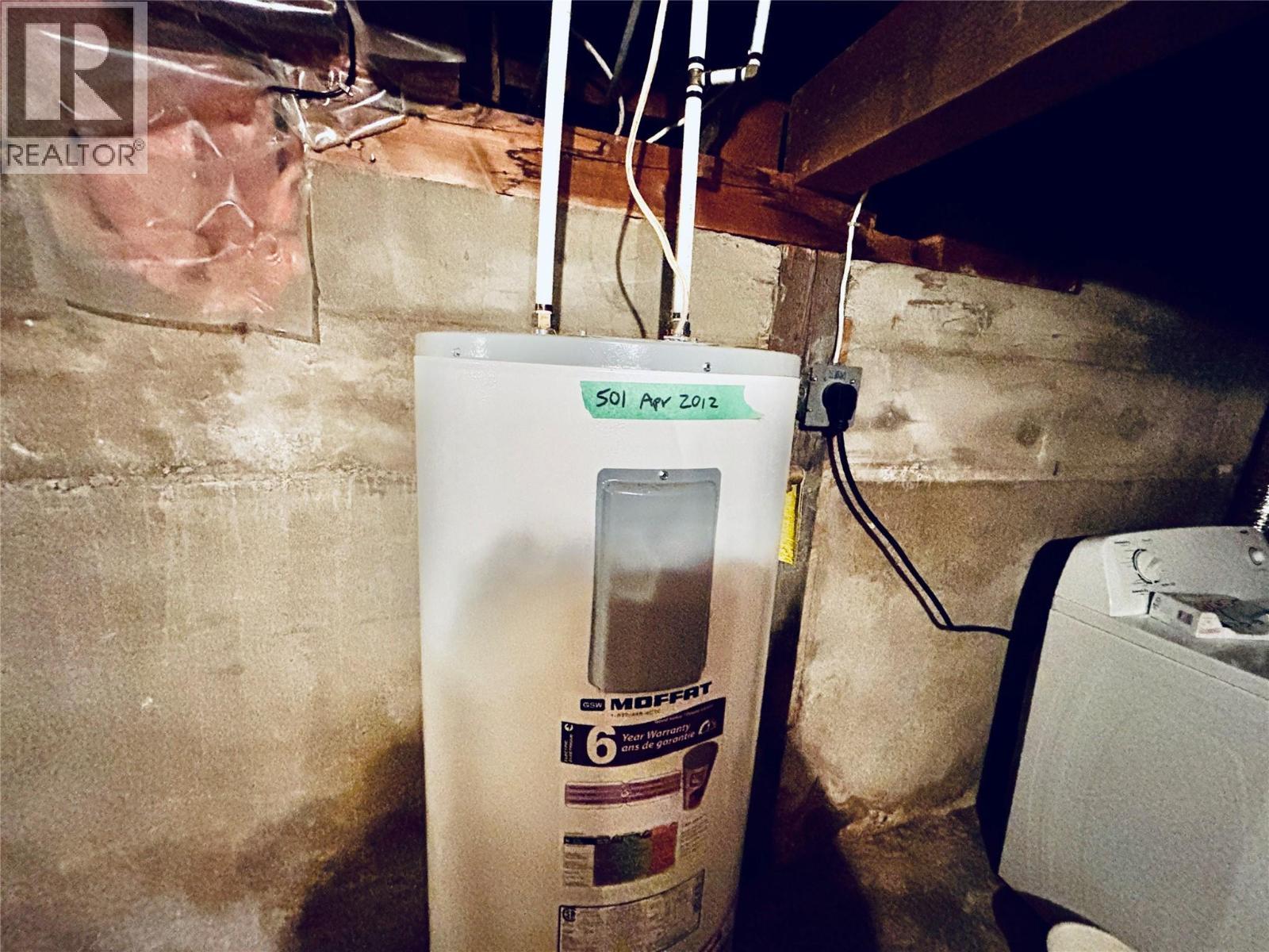 Hot Water Heater in Basement - 501 Arthur Street, Slocan, BC - Indoor Photo Showing Basement