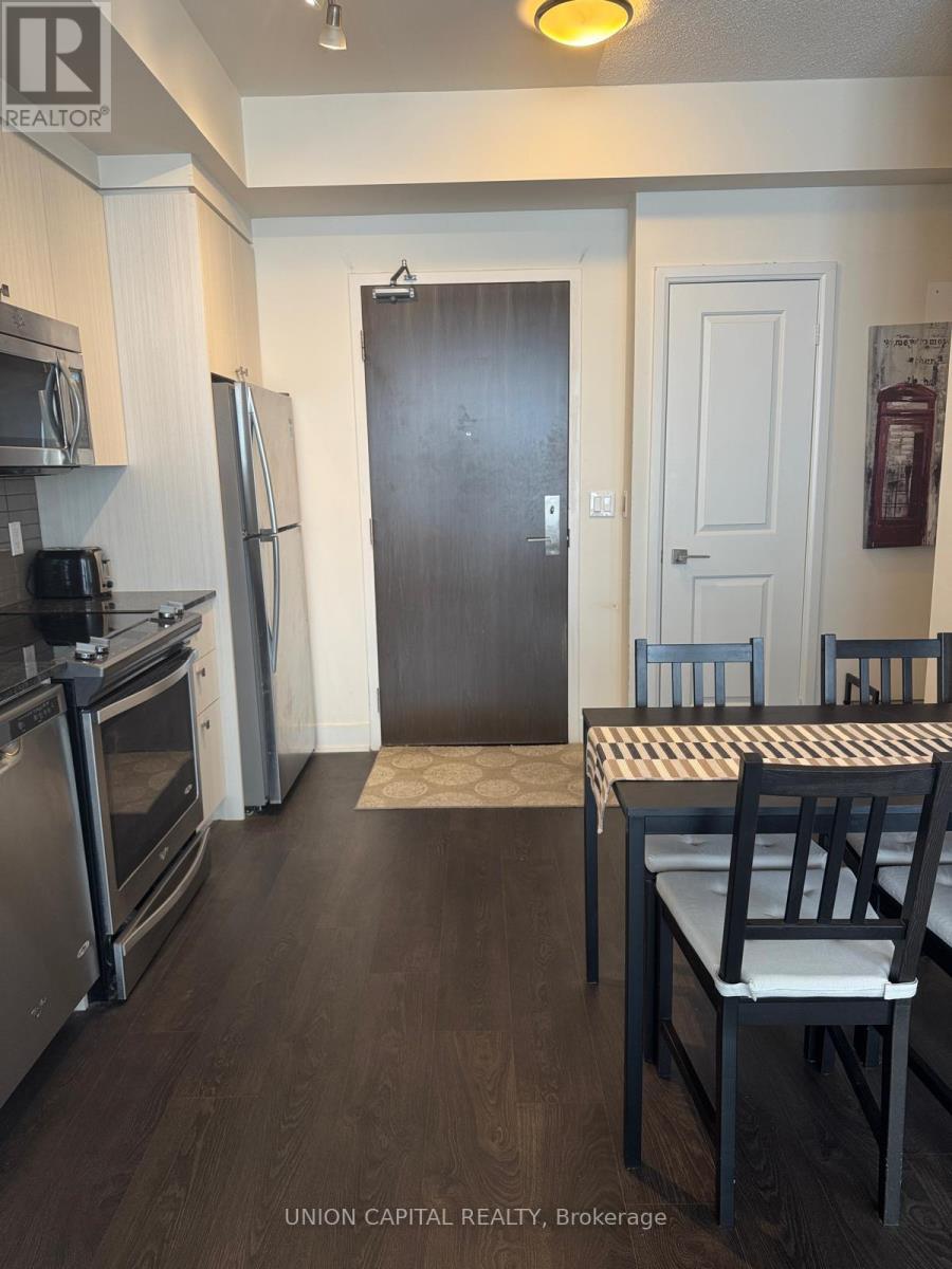 2801 - 88 Sheppard Avenue E, Toronto, ON - Indoor Photo Showing Kitchen