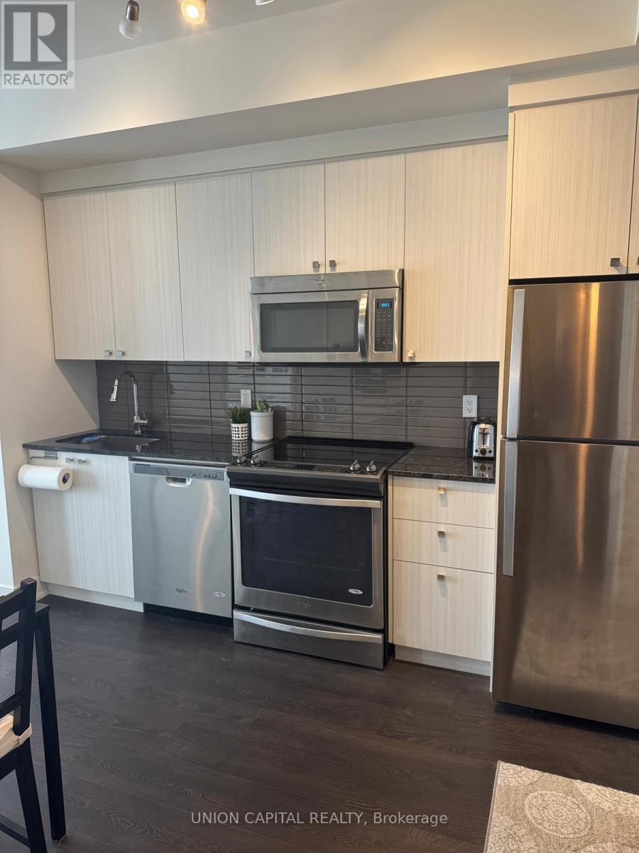 2801 - 88 Sheppard Avenue E, Toronto, ON - Indoor Photo Showing Kitchen