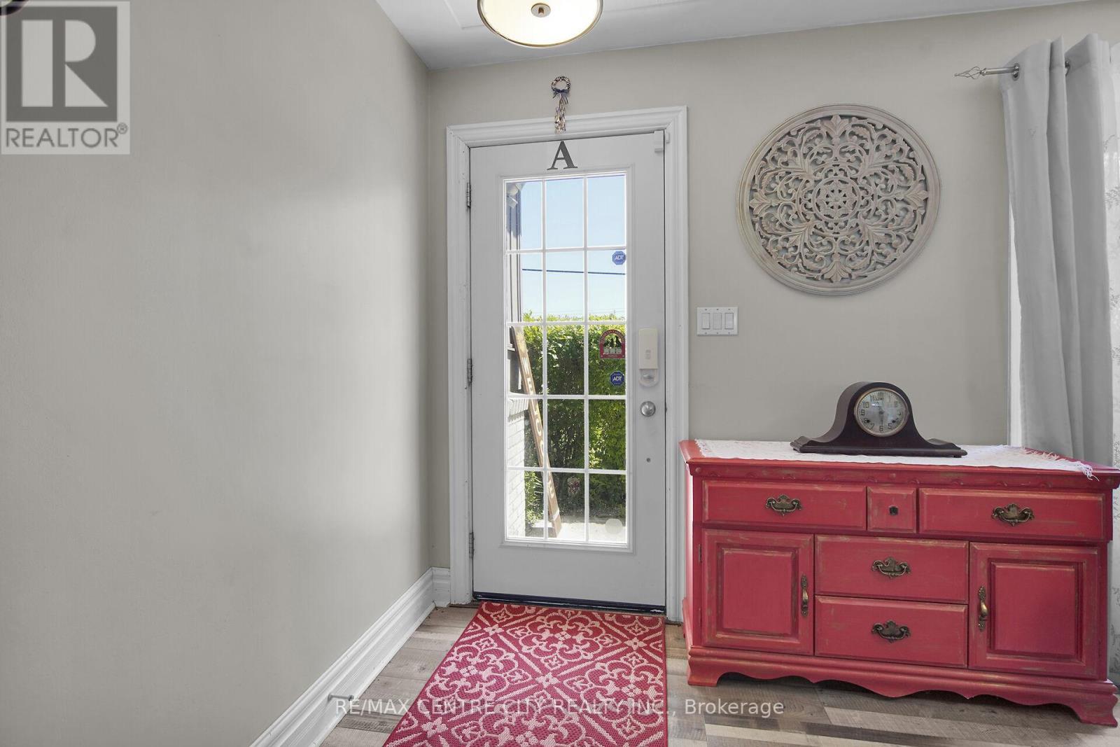 2103 Fanshawe Park Road W, Middlesex Centre, ON - Indoor Photo Showing Other Room