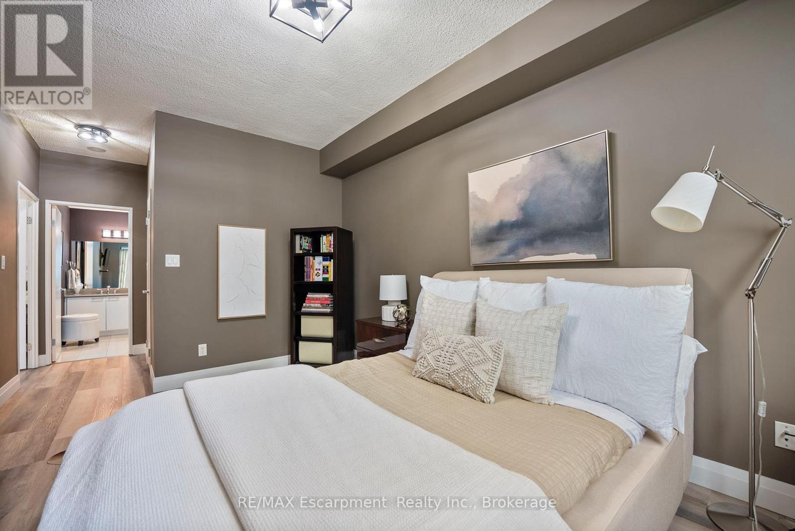 902 - 88 Palace Pier, Toronto (Mimico), ON - Indoor Photo Showing Bedroom