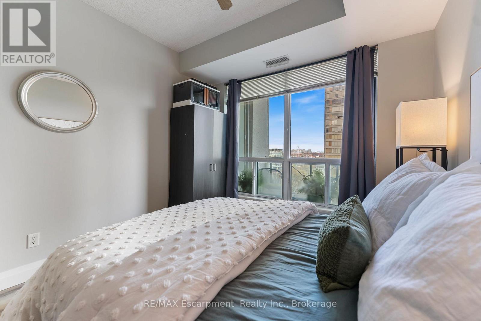 902 - 88 Palace Pier, Toronto (Mimico), ON - Indoor Photo Showing Bedroom