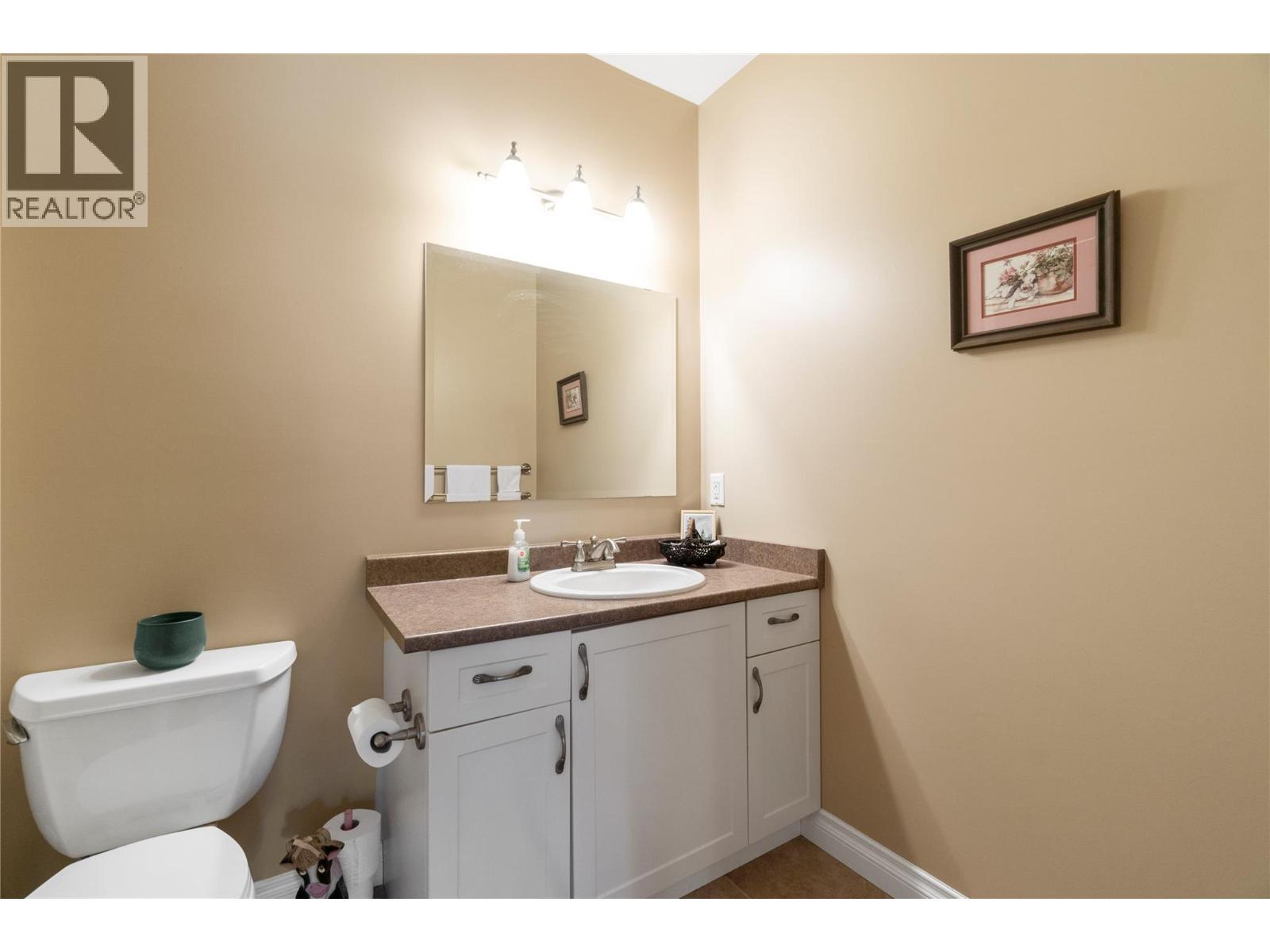 2743 Golf Course Drive, Blind Bay, BC - Indoor Photo Showing Bathroom