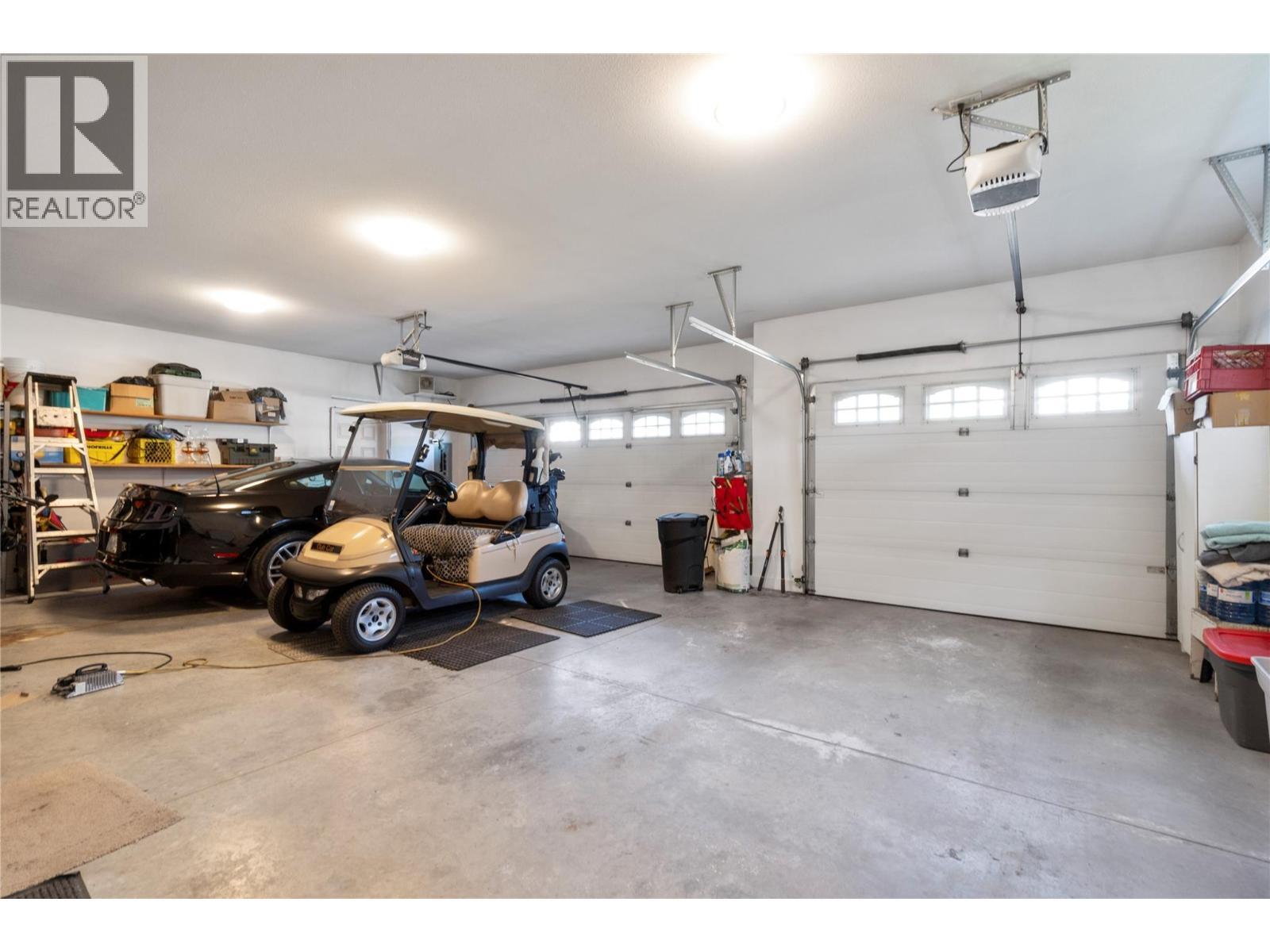 2743 Golf Course Drive, Blind Bay, BC - Indoor Photo Showing Garage