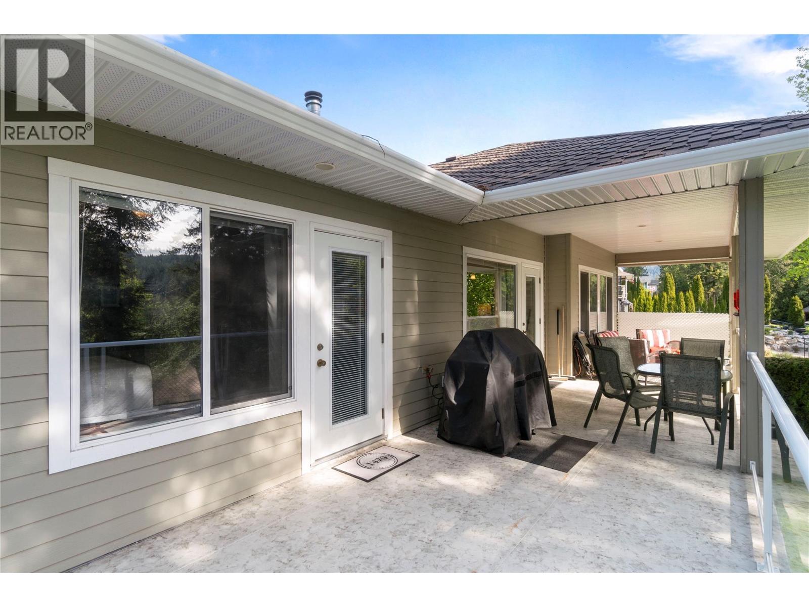 2743 Golf Course Drive, Blind Bay, BC - Outdoor With Deck Patio Veranda With Exterior