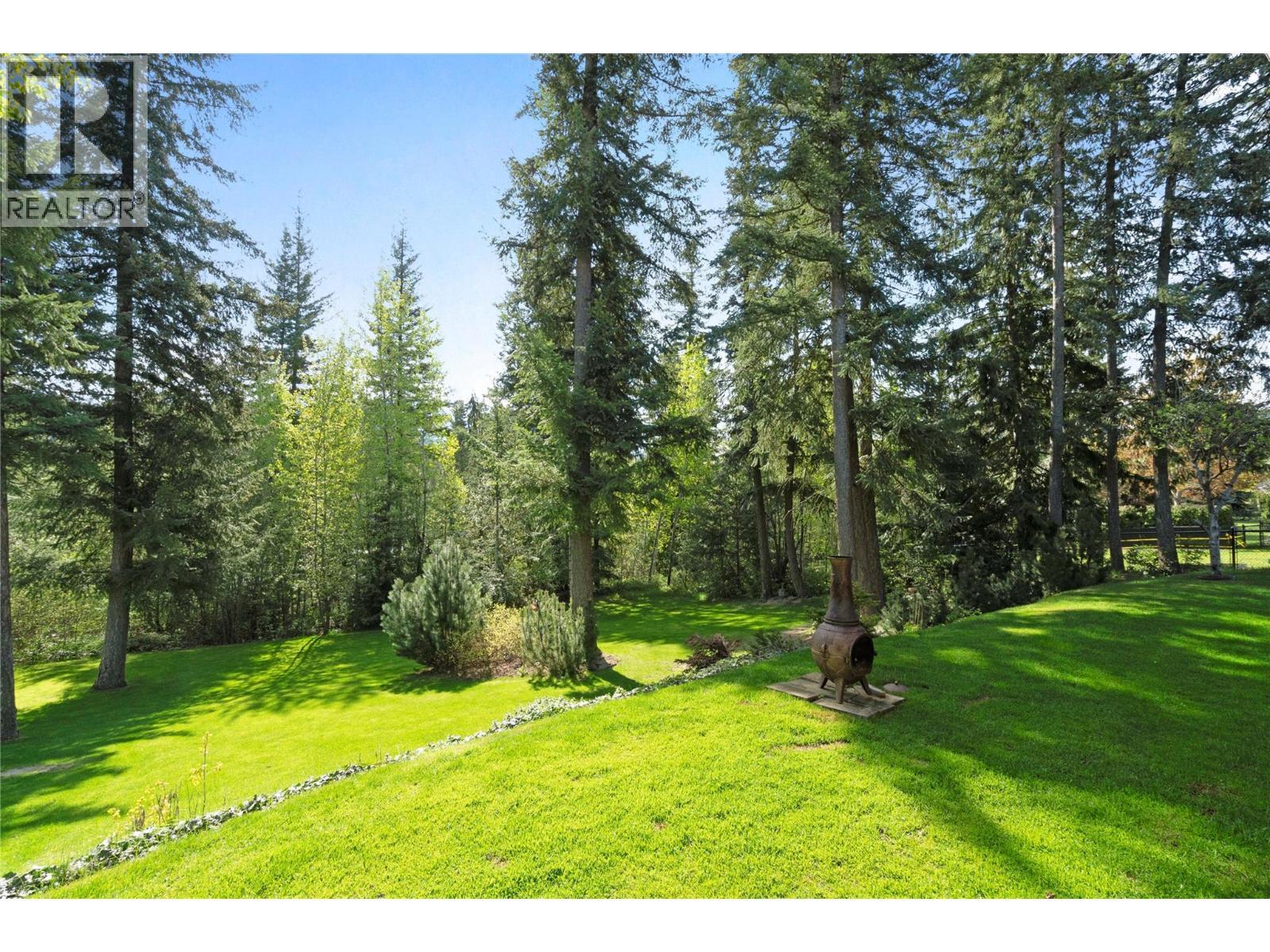 2743 Golf Course Drive, Blind Bay, BC - Outdoor