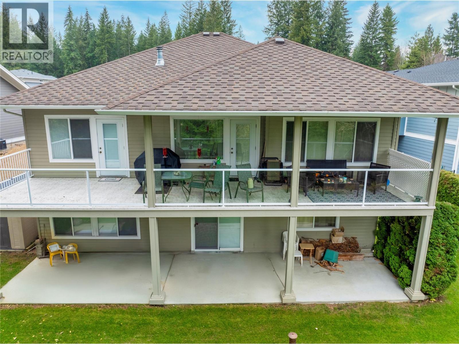 2743 Golf Course Drive, Blind Bay, BC - Outdoor With Deck Patio Veranda