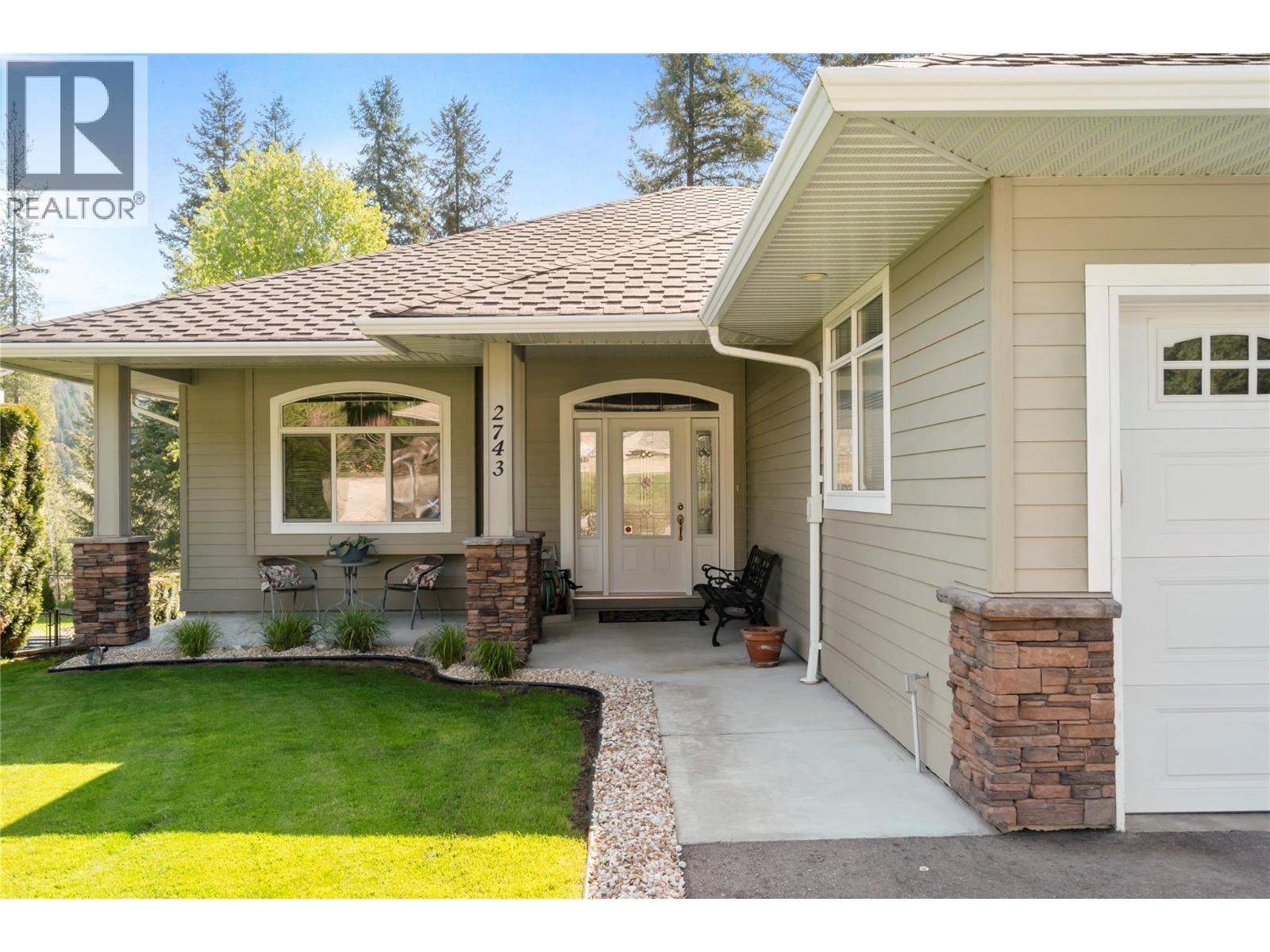 2743 Golf Course Drive, Blind Bay, BC - Outdoor With Deck Patio Veranda