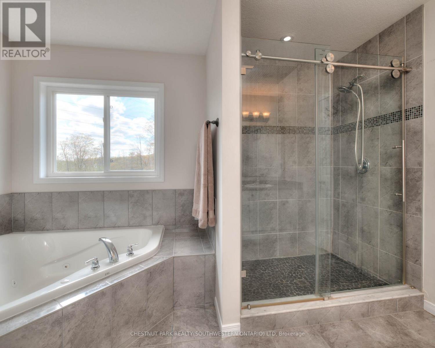 288 Steepleridge Street, Kitchener, ON - Indoor Photo Showing Bathroom