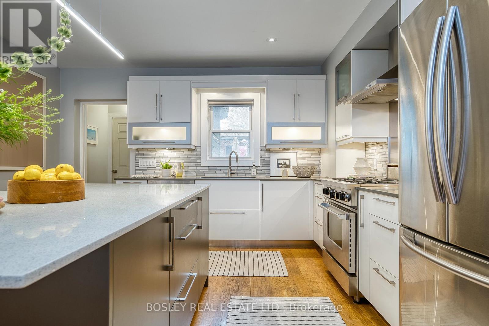 38 Halton Street, Toronto, ON - Indoor Photo Showing Kitchen With Stainless Steel Kitchen With Upgraded Kitchen