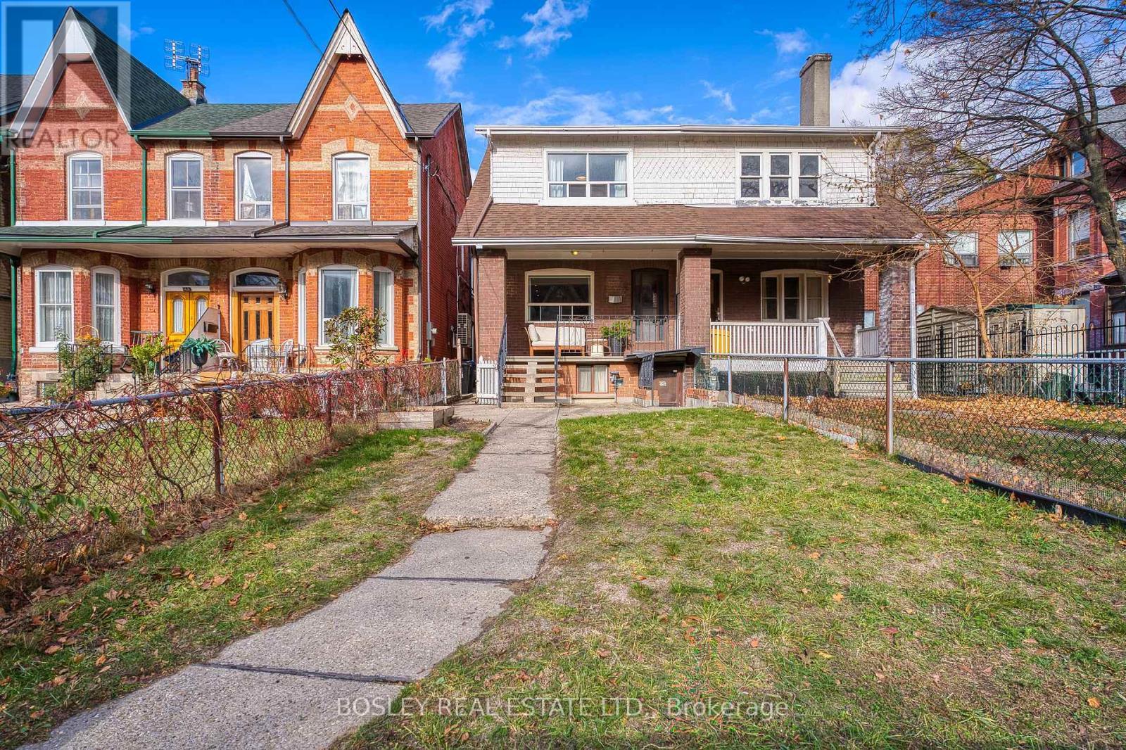 38 Halton Street, Toronto, ON - Outdoor With Deck Patio Veranda With Facade
