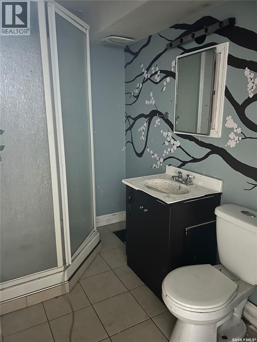 1620 15Th Street W, Prince Albert, SK - Indoor Photo Showing Bathroom
