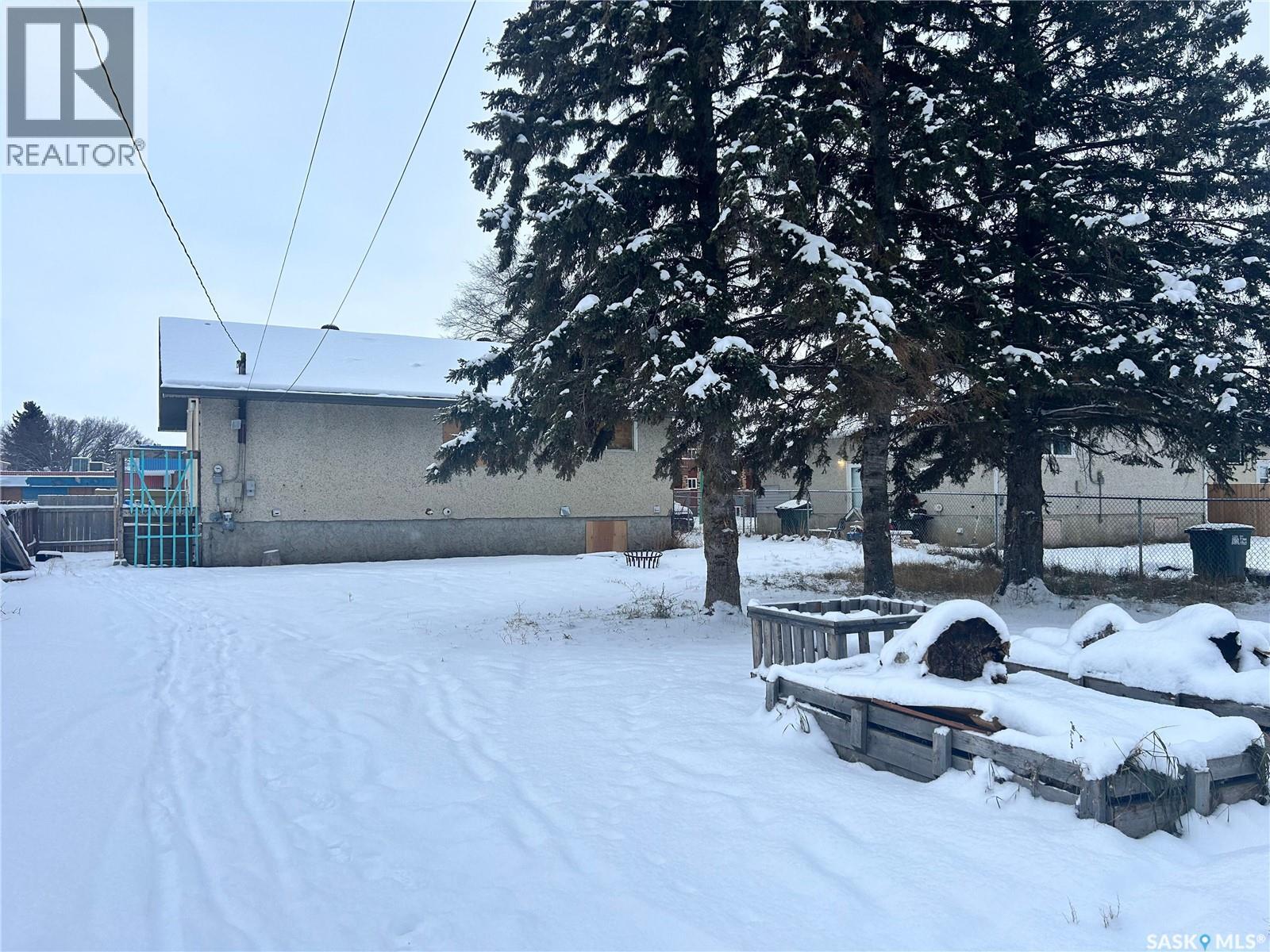 1620 15Th Street W, Prince Albert, SK - Outdoor