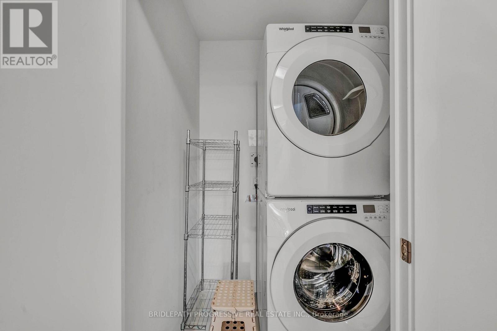 Ph-07 - 30 Shore Breeze Drive, Toronto, ON - Indoor Photo Showing Laundry Room