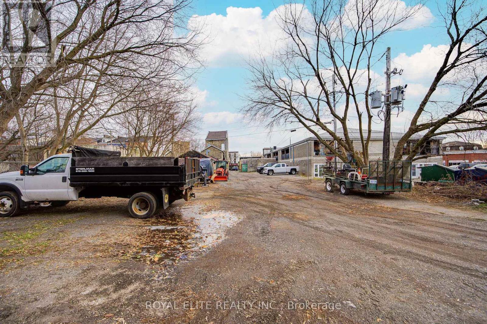 92 King Street W, Cobourg, ON - Outdoor