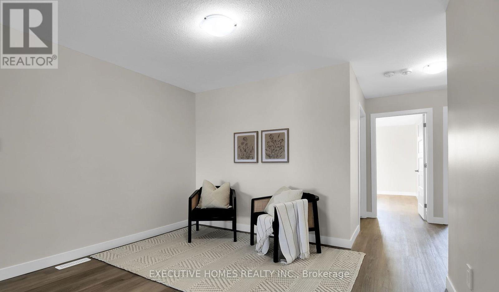 6937 Royal Magnolia Avenue, London South, ON - Indoor Photo Showing Other Room