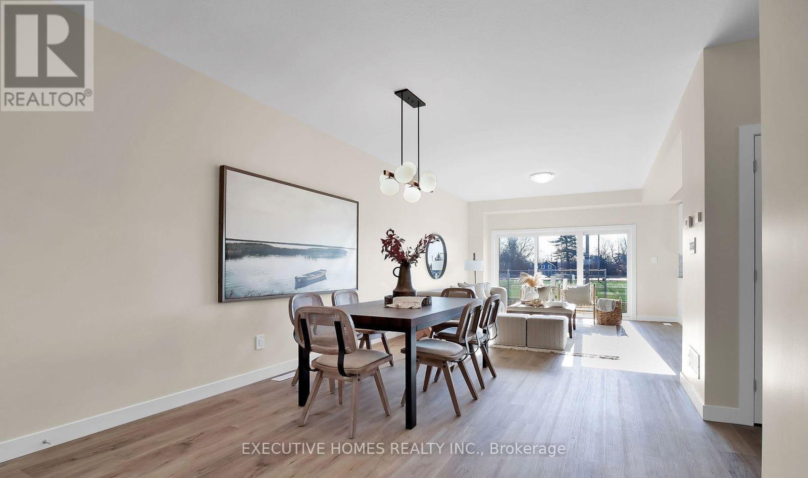 6937 Royal Magnolia Avenue, London South, ON - Indoor Photo Showing Dining Room
